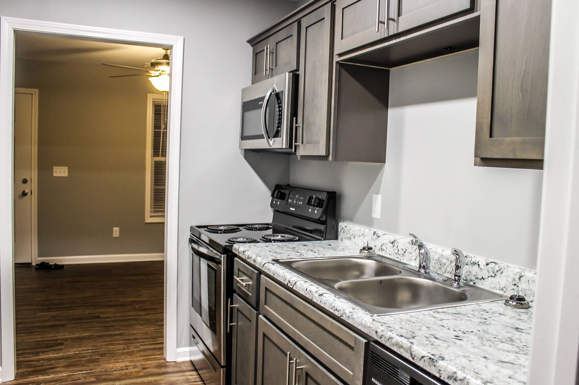 Single Level Apartment Kitchen